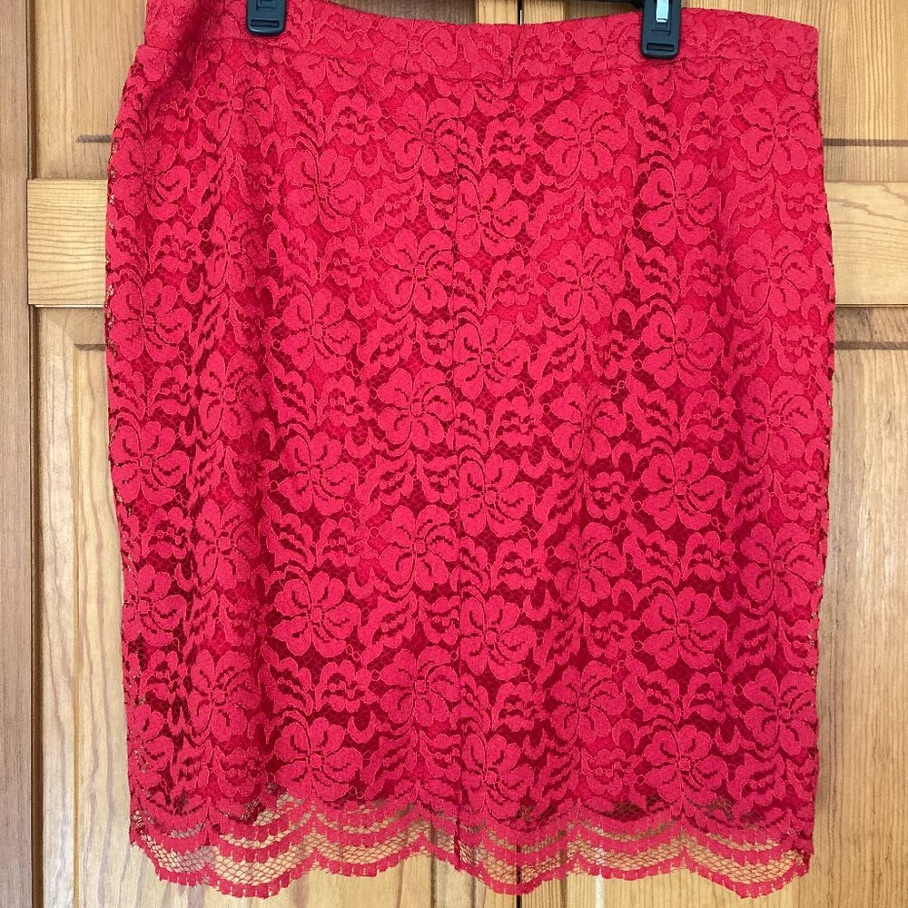 Elle Lace Pencil Skirt